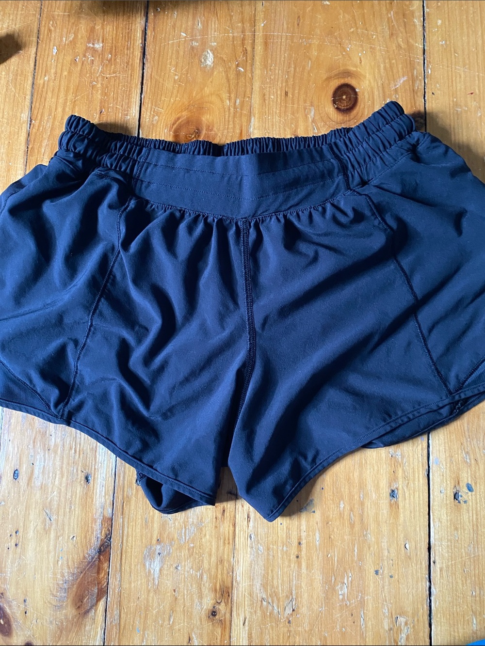 Lululemon shorts size 8 good condition black